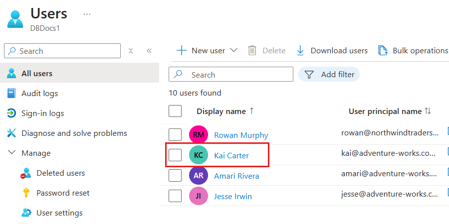 Microsoft Entra ID 租户的用户列表的屏幕截图，其中突出显示了示例用户。