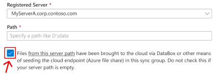 显示了 Azure 门户中的“创建服务器终结点”向导部分。突出显示了一个复选框，它与使用数据为 Azure 文件共享播种的方案对应。如果将 AFS 连接到先前从其向 Data Box 进行复制的同一本地位置，请选中此框。